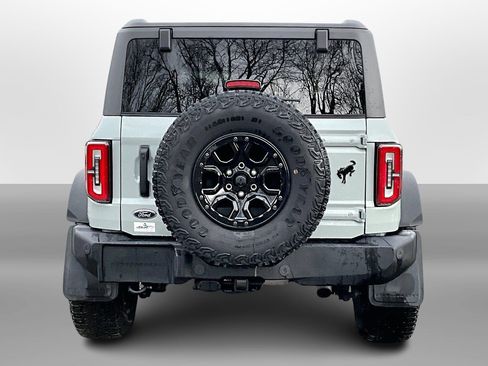 Used 2023 Ford Bronco Wildtrak image 4