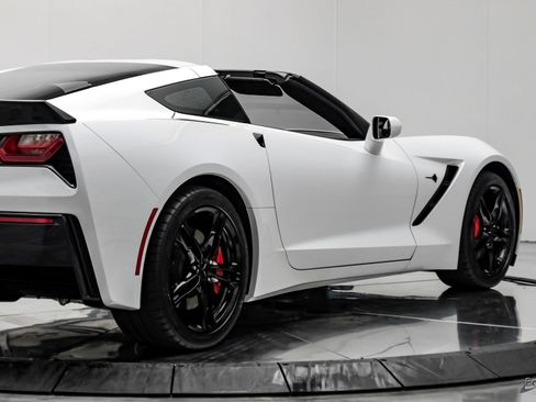 Used 2016 Chevrolet Corvette Stingray Coupe w/ Carbon Flash Badge Package RWD image 23