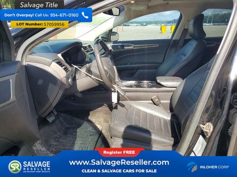 Used 2016 Ford Fusion SE w/ Equipment Group 202A FWD image 9