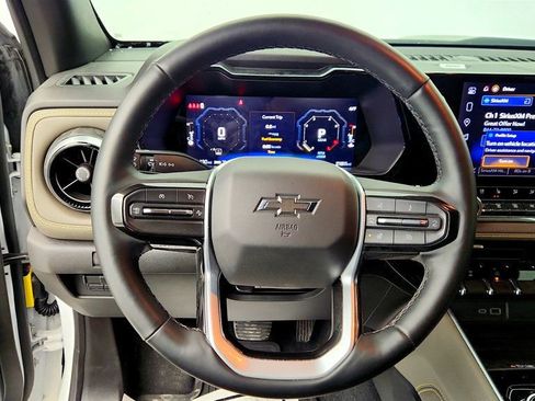 Used 2025 Chevrolet Colorado ZR2 w/ Technology Package image 14