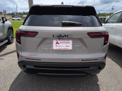 New 2026 GMC Terrain Elevation w/ Elevation Premium Package FWD image 4