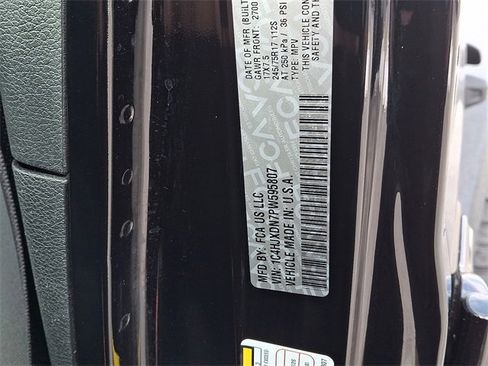 Used 2023 Jeep Wrangler Sport S image 32