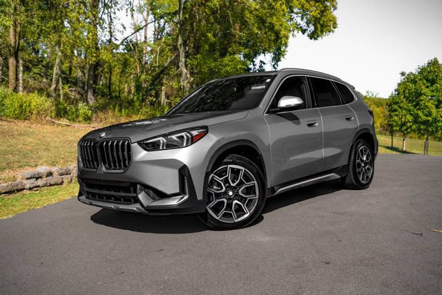 Used 2023 BMW X1 xDrive28i w/ Convenience Package AWD/4WD image 3