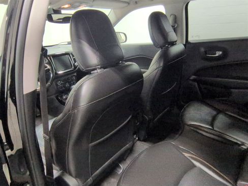 Used 2019 Jeep Compass Limited image 18