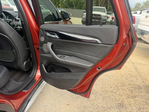 Used 2018 BMW X1 sDrive28i FWD image 16
