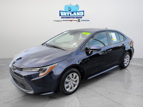 Used 2023 Toyota Corolla LE image 1