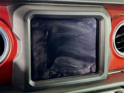 Used 2018 Jeep Wrangler Unlimited Rubicon image 11