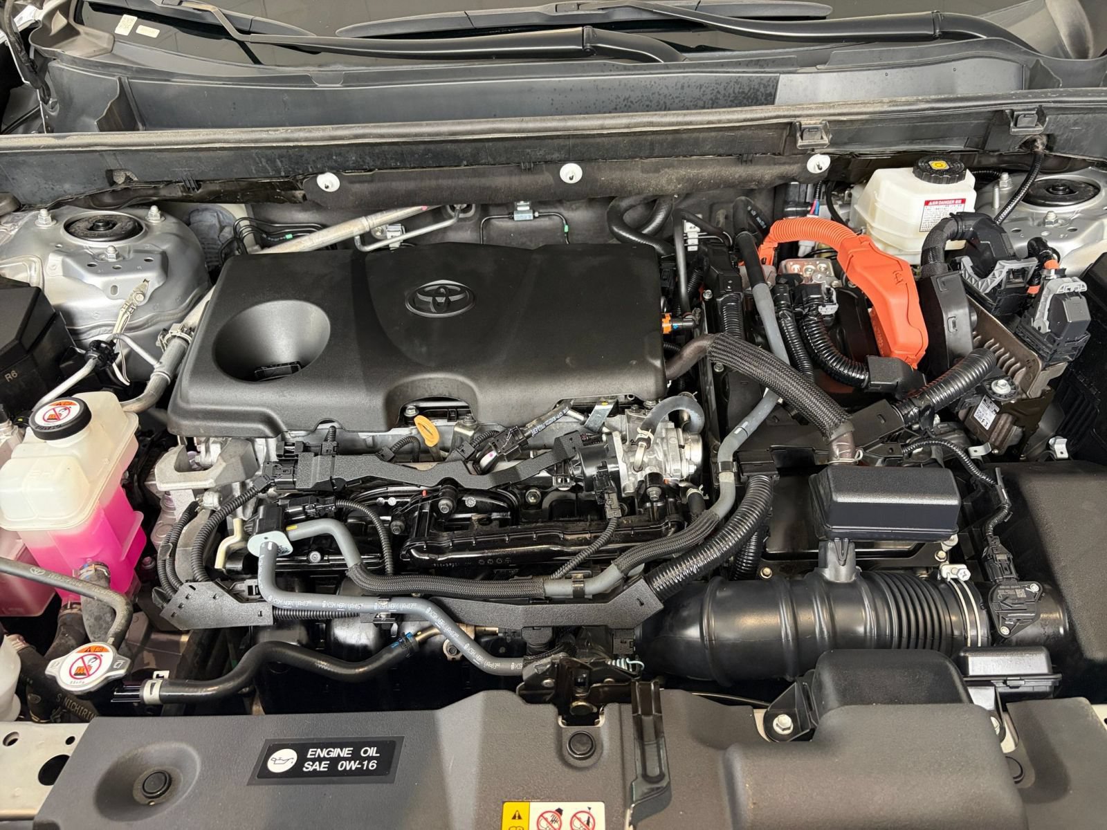 Used 2024 Toyota RAV4 LE AWD/4WD image 31