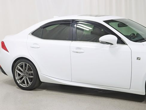 Used 2016 Lexus IS 300 AWD image 3