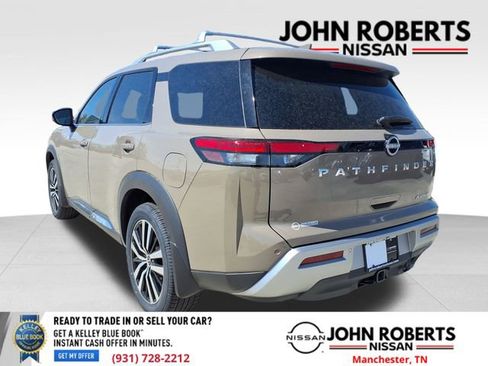 Used 2024 Nissan Pathfinder Platinum FWD image 16