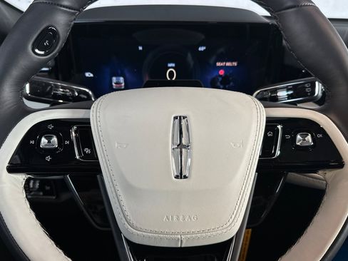 New 2026 Lincoln Aviator Black Label w/ Jet Appearance Package image 24