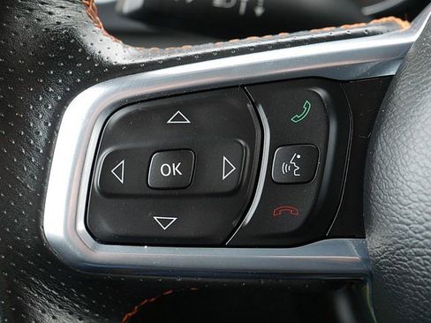 Used 2023 Jeep Gladiator Mojave image 29