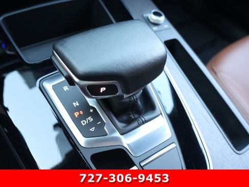 Used 2022 Audi Q5 2.0T Premium w/ Convenience Package AWD/4WD image 24