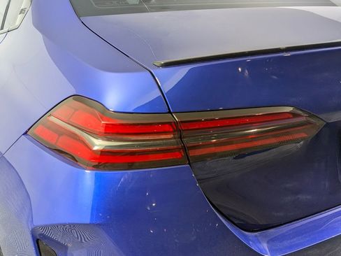 Used 2025 BMW M5 w/ Executive Package image 16