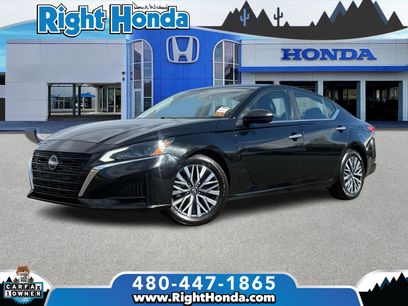 Used 2024 Nissan Altima 2.5 SV