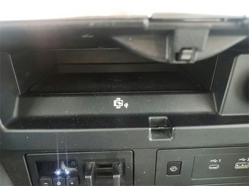 Used 2021 Nissan Armada SL w/ Captain's Chairs Package image 32