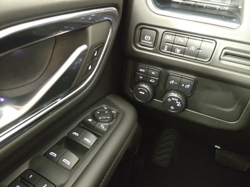 Certified 2024 Chevrolet Tahoe RST w/ Luxury Package AWD/4WD image 31