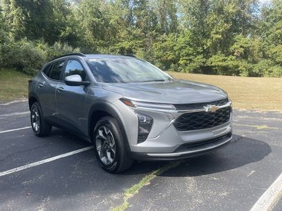 Certified 2024 Chevrolet Trax LT w/ Driver Confidence Package