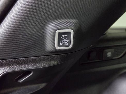 New 2025 Jeep Grand Cherokee Altitude image 12