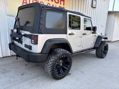 Used 2008 Jeep Wrangler Unlimited X RWD image 3