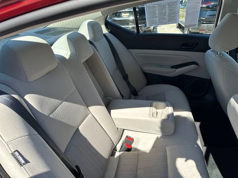 Used 2025 Nissan Altima 2.5 SV FWD image 20