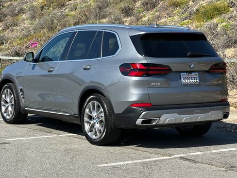 Used 2025 BMW X5 xDrive50e w/ Premium Package image 7