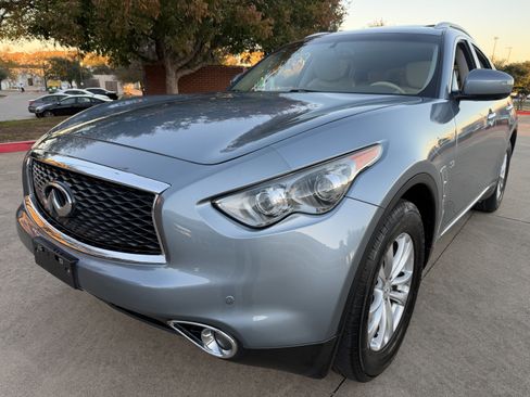 Used 2017 INFINITI QX70 2WD w/ Premium Package image 5