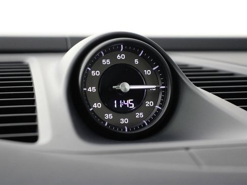 New 2025 Porsche Macan Turbo Electric image 16