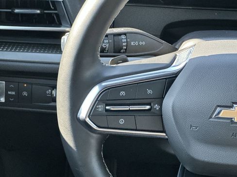 Used 2025 Chevrolet Traverse LT image 20