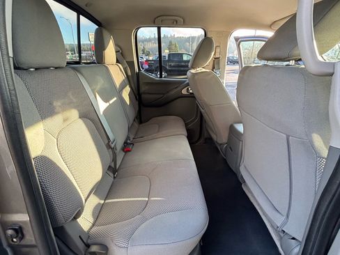 Used 2020 Nissan Frontier SV w/ Midnight Edition Floor Mats image 21