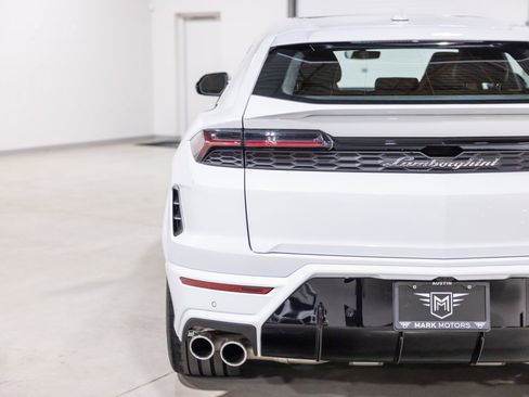 Used 2025 Lamborghini Urus SE image 14