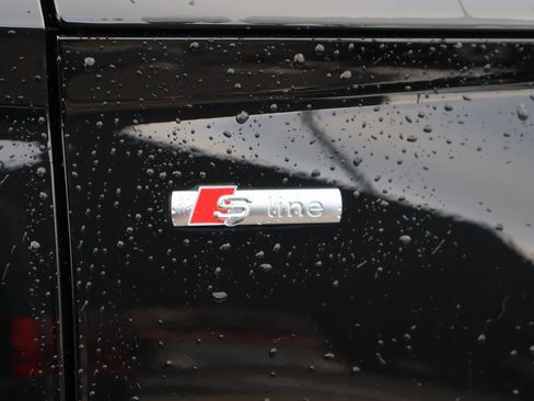 Used 2022 Audi Q5 2.0T Premium w/ Convenience Package image 10