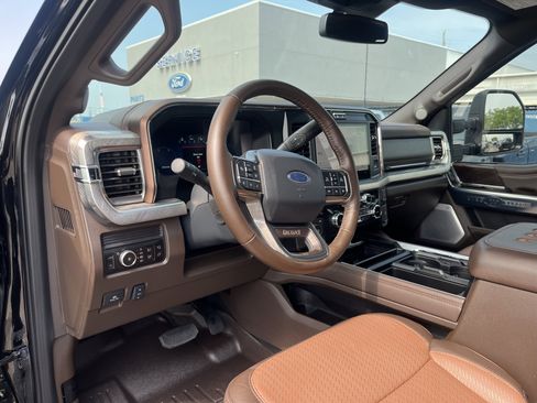 Used 2025 Ford F250 King Ranch AWD/4WD image 15