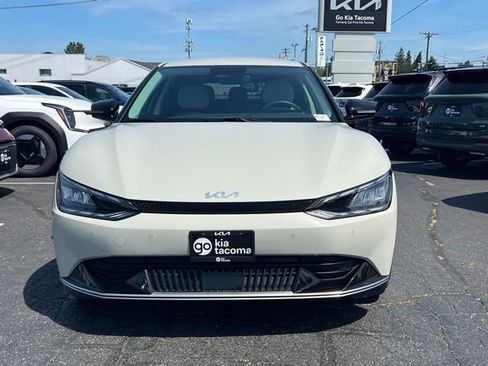 Certified 2022 Kia EV6 Wind AWD/4WD image 4