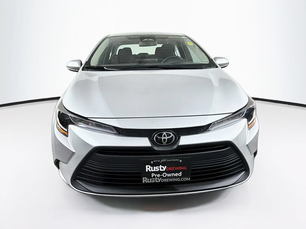 Used 2024 Toyota Corolla LE FWD image 2