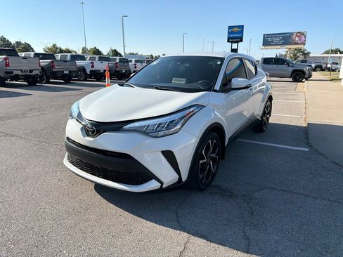 Used 2021 Toyota C-HR XLE FWD image 7