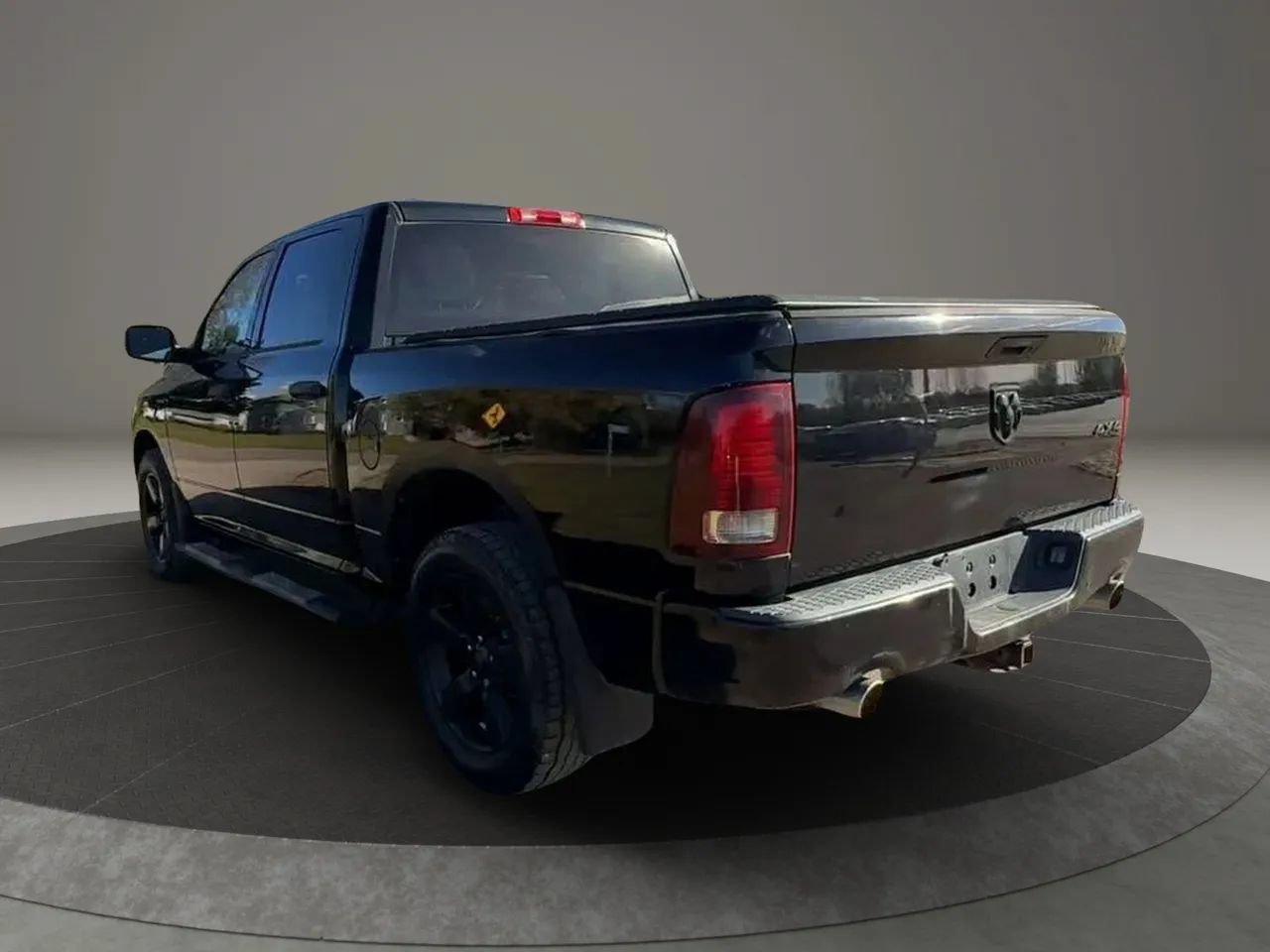 Used 2015 RAM 1500 Express AWD/4WD image 4