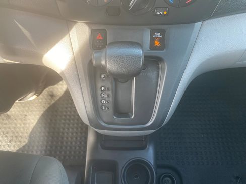 Used 2020 Nissan NV200 S FWD image 15