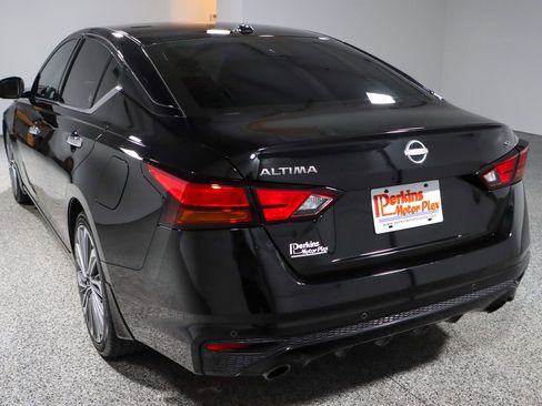 Used 2023 Nissan Altima 2.5 SL image 9