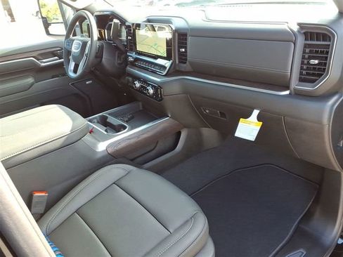 New 2026 GMC Sierra 2500 SLT w/ SLT Convenience Package image 29