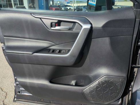 Used 2024 Toyota RAV4 XLE FWD image 21