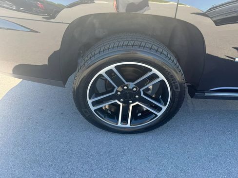 Used 2019 GMC Yukon Denali w/ Denali Ultimate Package AWD/4WD image 24