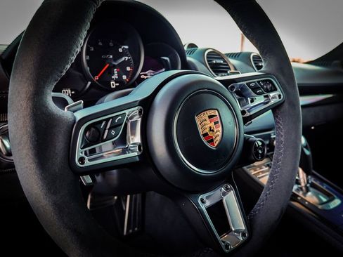 Used 2024 Porsche 718 Cayman GTS image 28