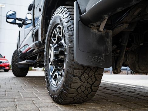 Used 2025 Ford F250 Platinum image 48