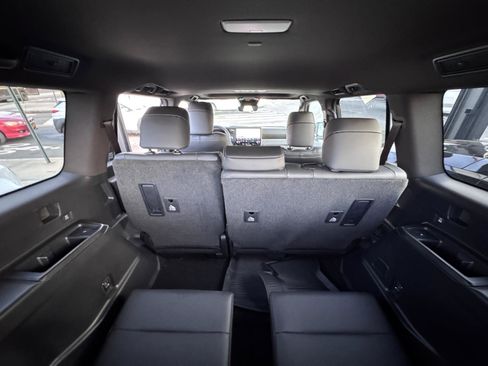 Used 2024 Lexus GX 550 GX 550 Premium w/ Accessory Package (31) image 9