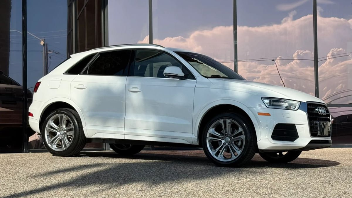 Used 2016 Audi Q3 2.0T Premium Plus w/ Technology Package FWD image 16