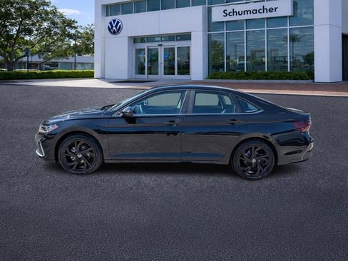 New 2026 Volkswagen Jetta SE image 4