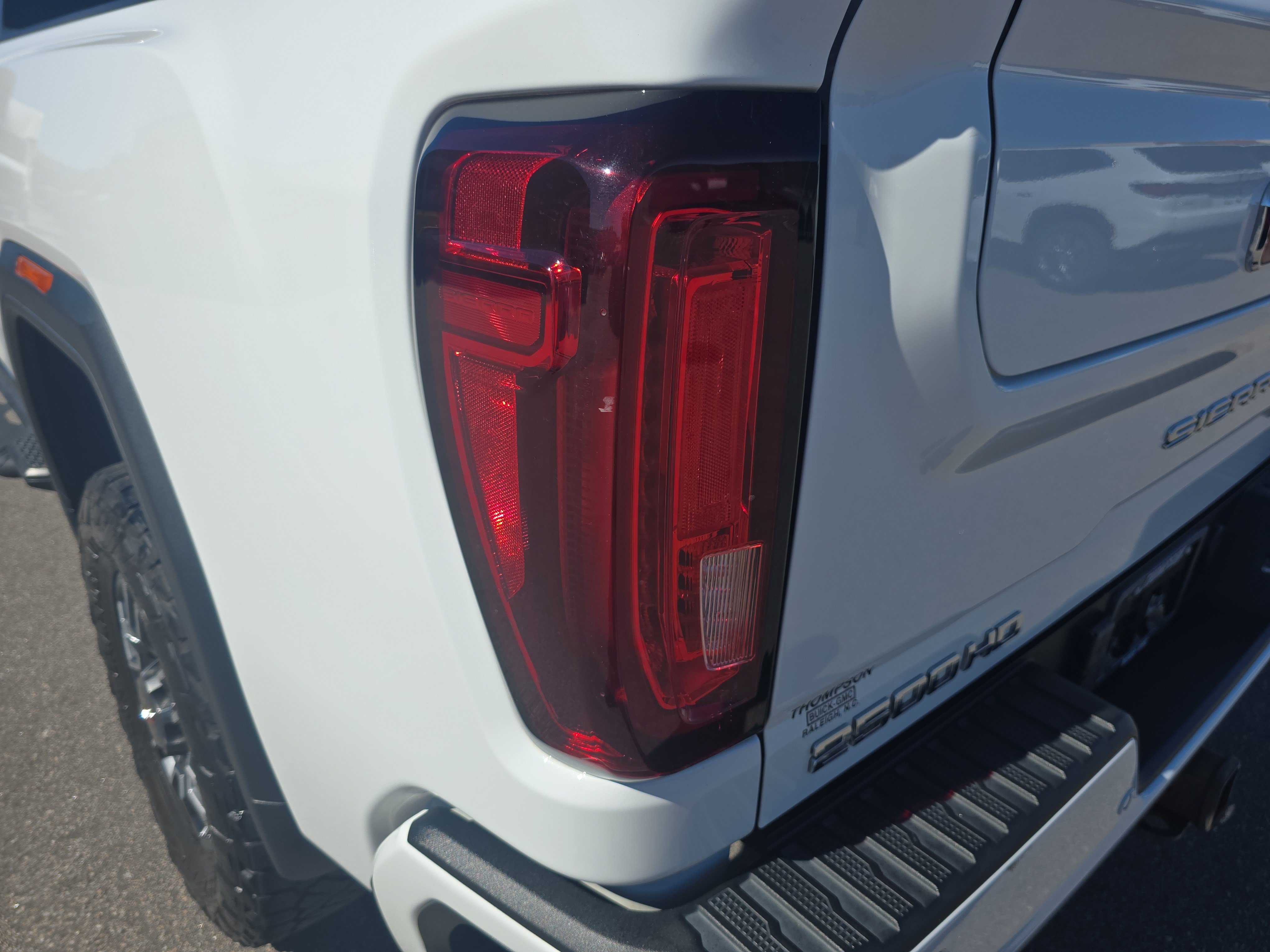 Used 2021 GMC Sierra 2500 AT4 w/ AT4 Preferred Package AWD/4WD image 36