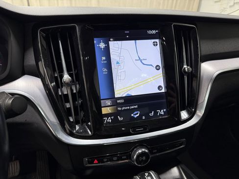 Used 2020 Volvo S60 T6 Momentum image 12