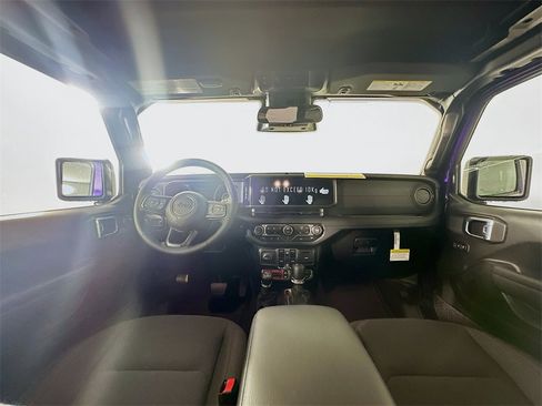 New 2026 Jeep Wrangler Unlimited Rubicon image 9